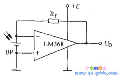 采用光电池构成的运算放大电路