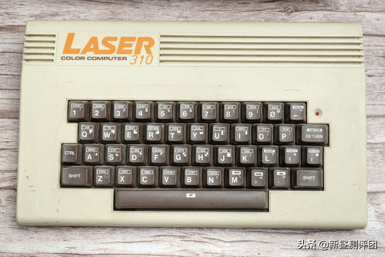 laser是什么意思_laser虚拟男团_laser