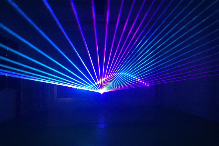 laser_laser是什么意思_laser虚拟男团