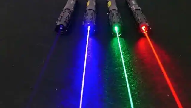 laser_激光笔照亮月球可行性_激光笔照射距离